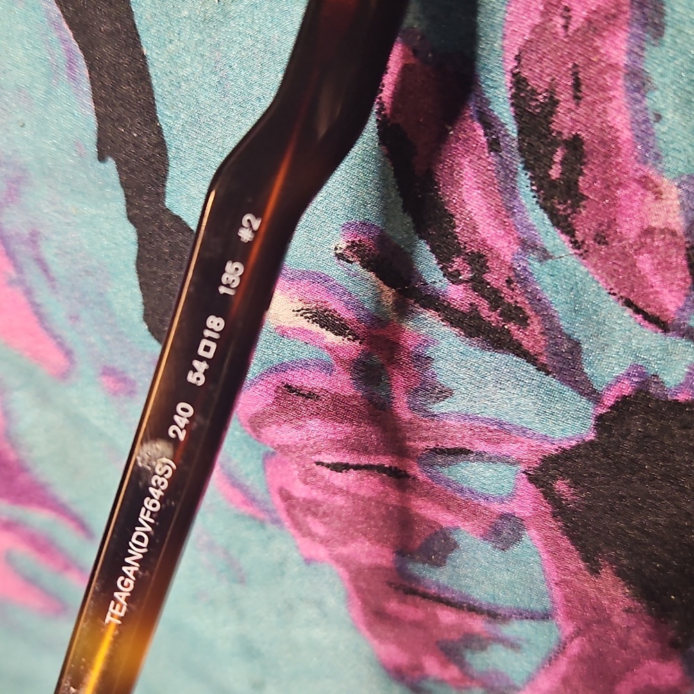 DIANE von FURSTENBURG FRAMES - Picture 12 of 12